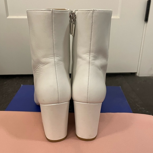 Stuart Weitzman Avenue 75 Heeled White Bootie - Picture 4 of 8